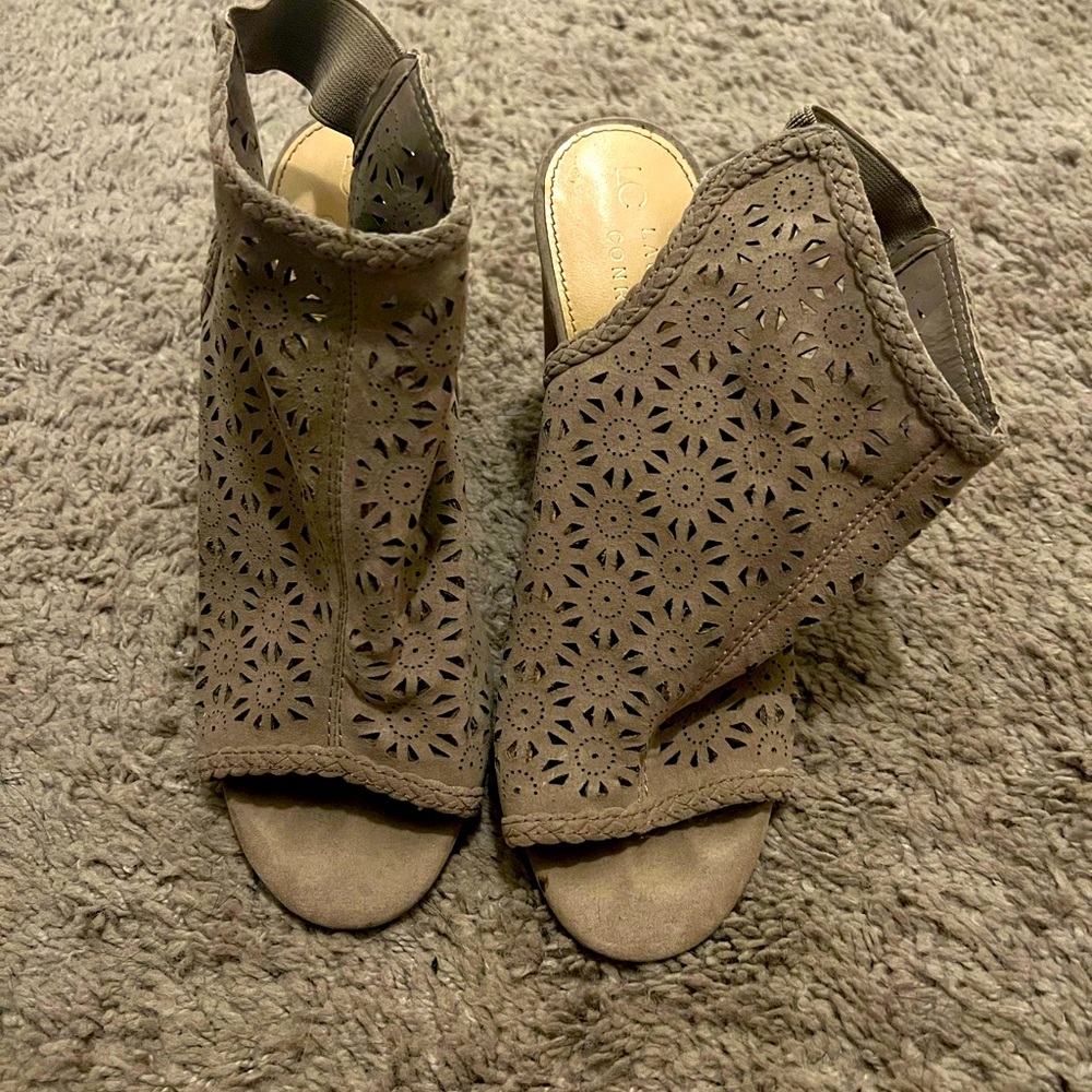 Tan heels